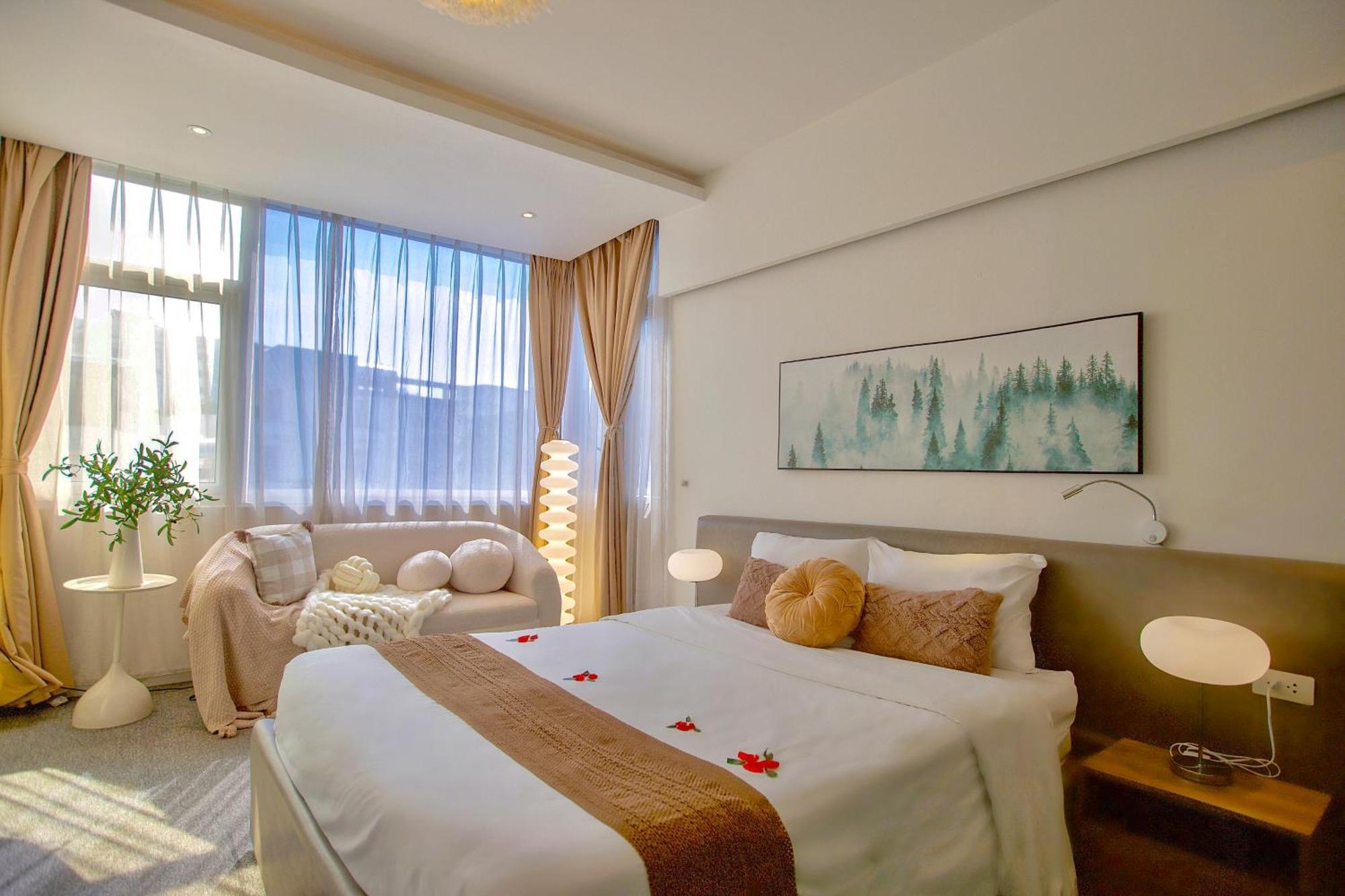 Saki Hotel